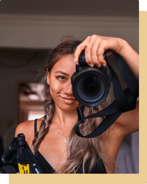 Illustration of a woman taking a photo